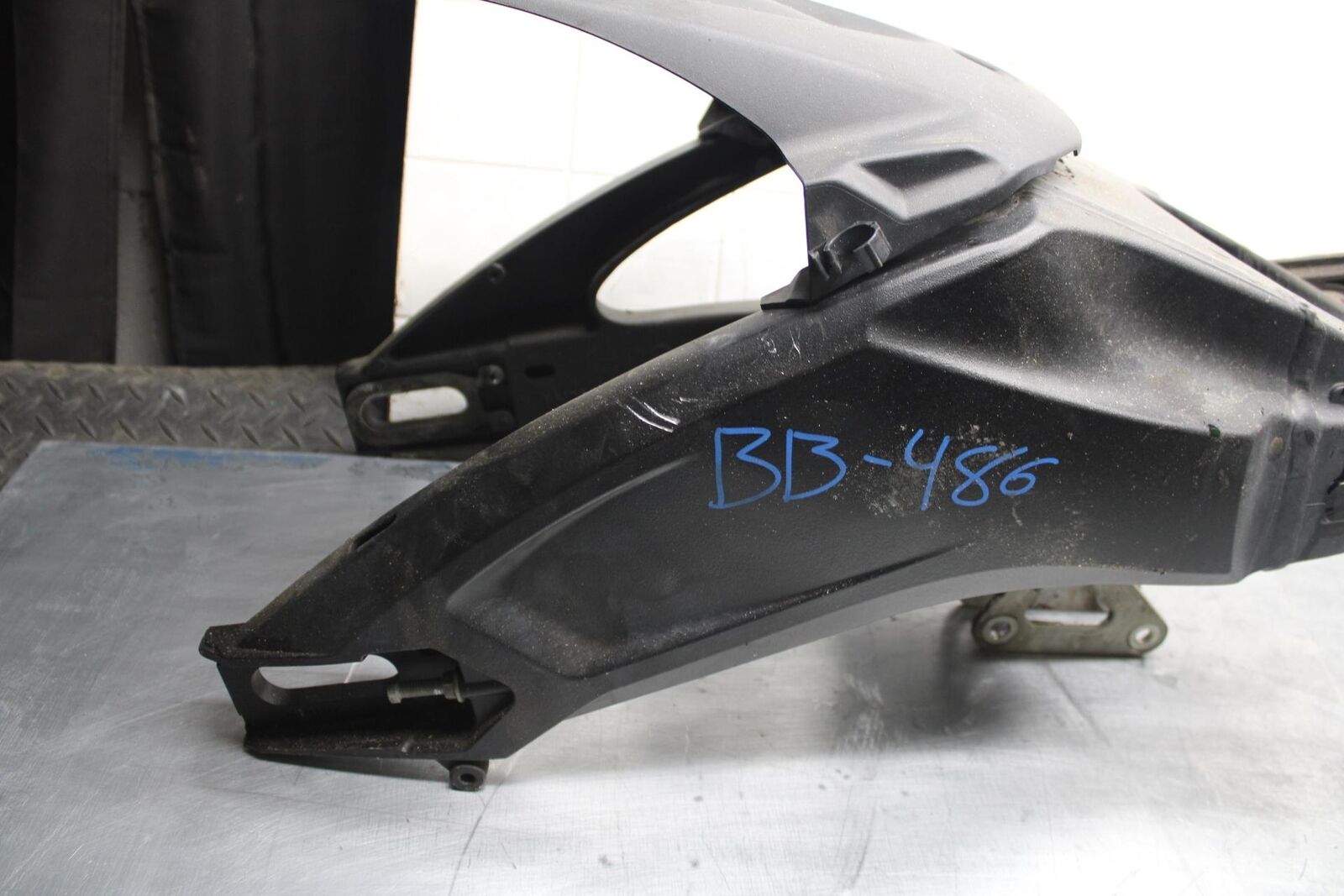 11-21 SUZUKI GSXR750 REAR SWINGARM BACK SUSPENSION SWING ARM BB486