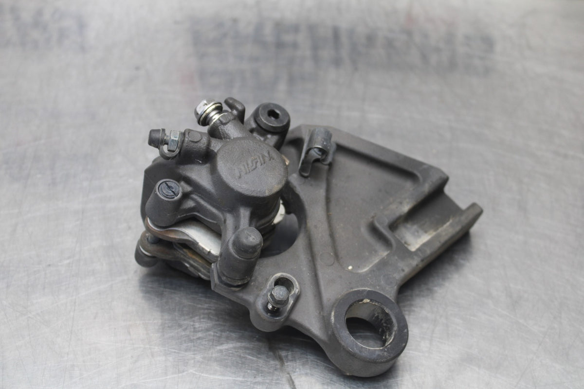 24-25 KAWASAKI NINJA ZX6R REAR BACK BRAKE CALIPER W MOUNT BRACKET BB785