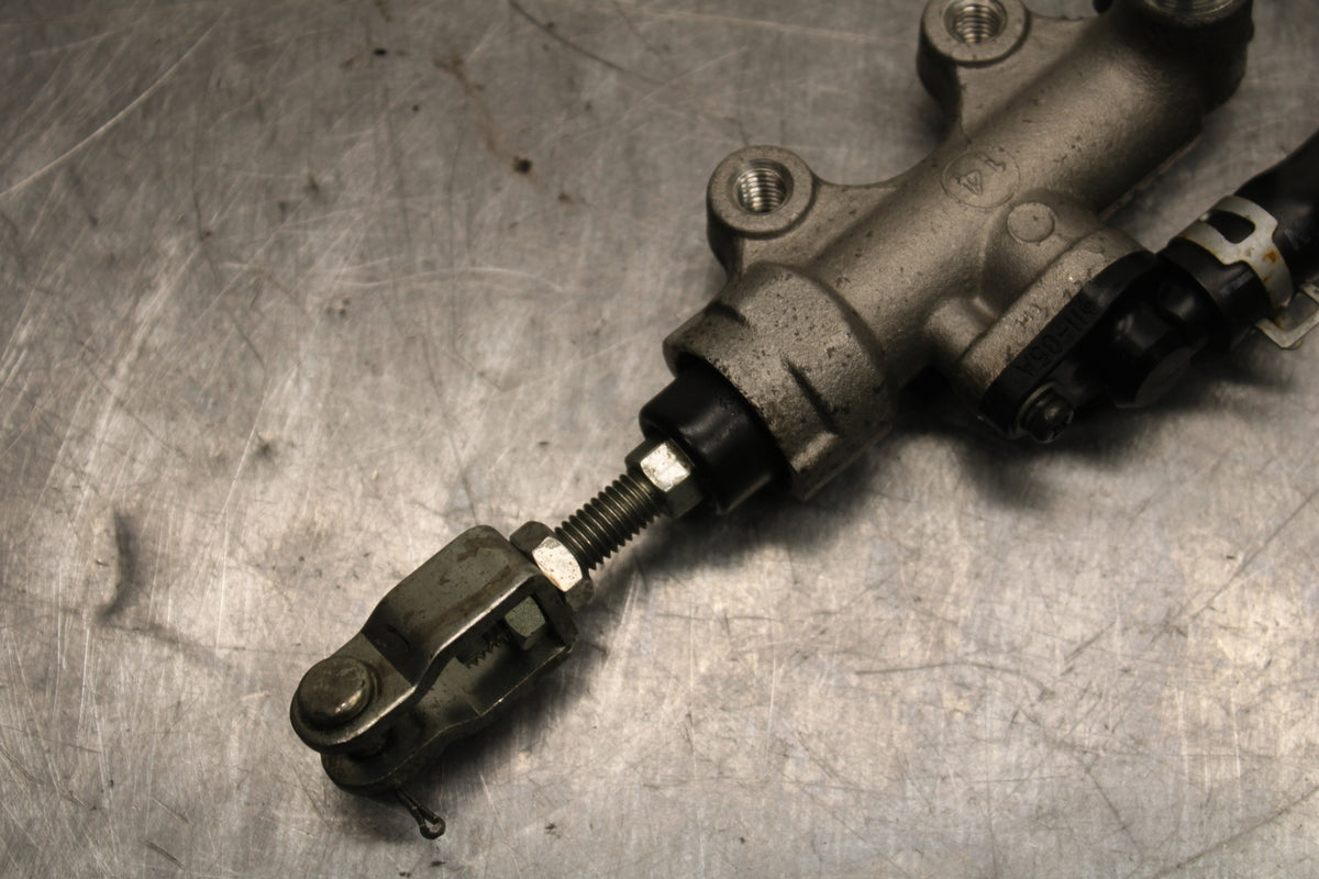 13-16 SUZUKI BANDIT 1250S ABS REAR BACK BRAKE MASTER CYLINDER W RESERVOIR BB134