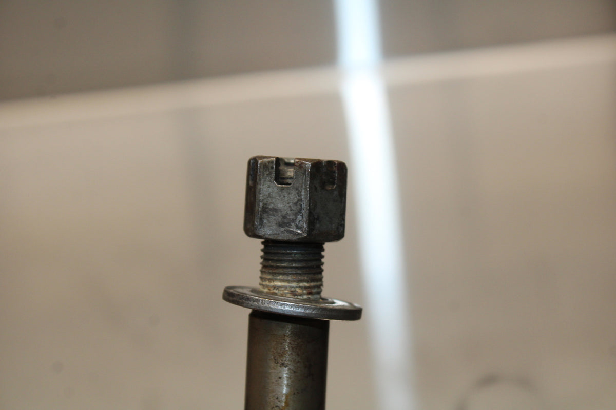 86 SUZUKI GS750ES FRONT WHEEL RIM AXLE PIVOT BOLT BB140