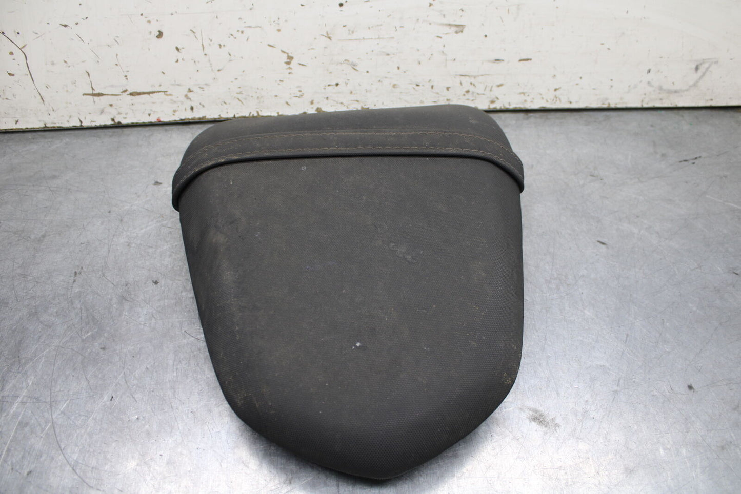 14-15 KAWASAKI NINJA 650 EX650F ABS REAR PASSENGER TANDEM SEAT PAD SADDLE BB741
