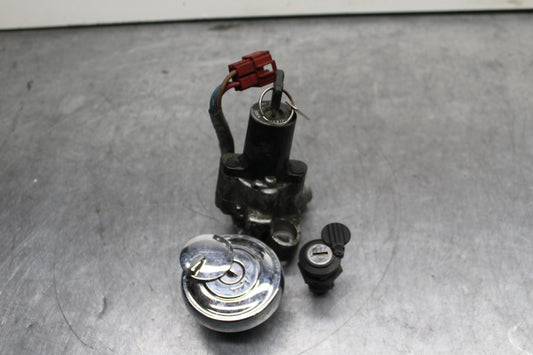 06-07 YAMAHA V STAR 1100 IGNITION LOCK KEY SET W/ GAS CAP AND SEAT LOCK BB124