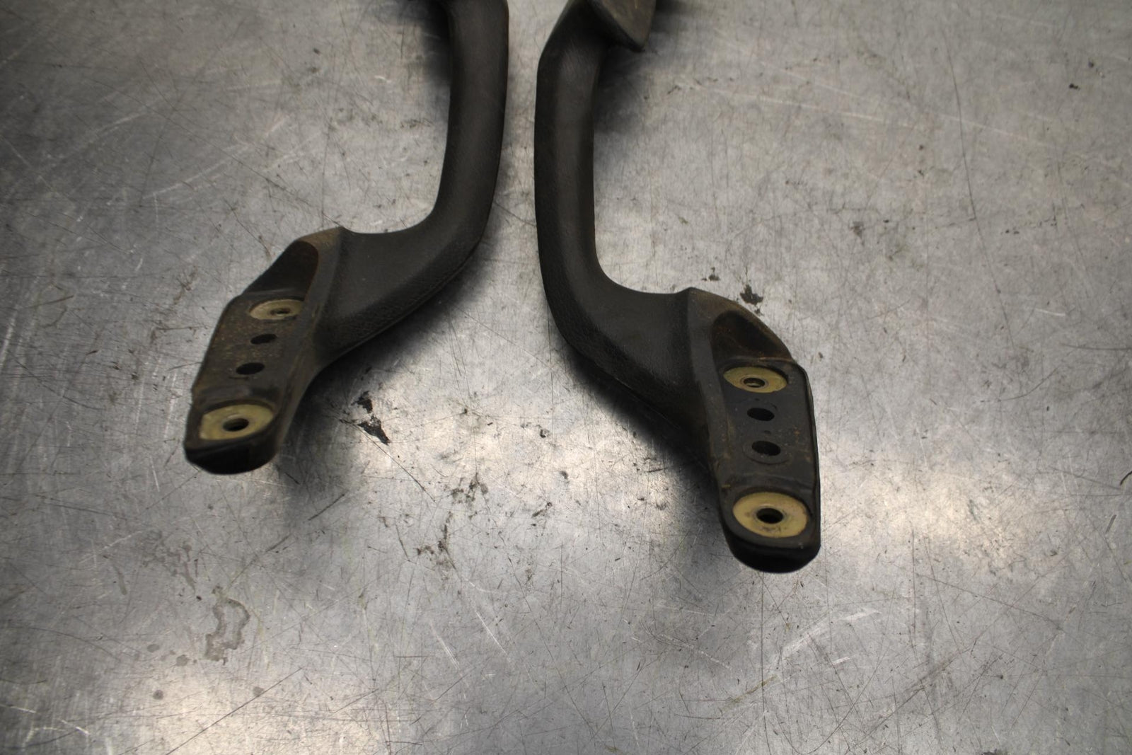 2001 Honda ST1100 PASSENGER REAR SEAT GRAB BAR HANDLE SET BB77