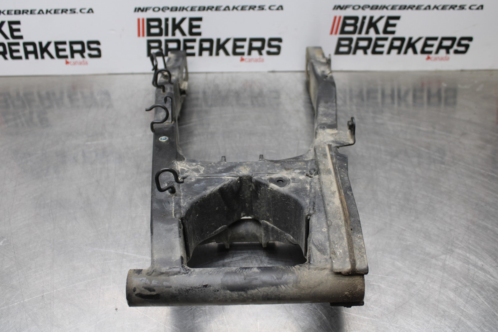 13-17 KAWASAKI NINJA 300 EX300 ABS REAR SWINGARM BACK SUSPENSION SWING ARM BB187