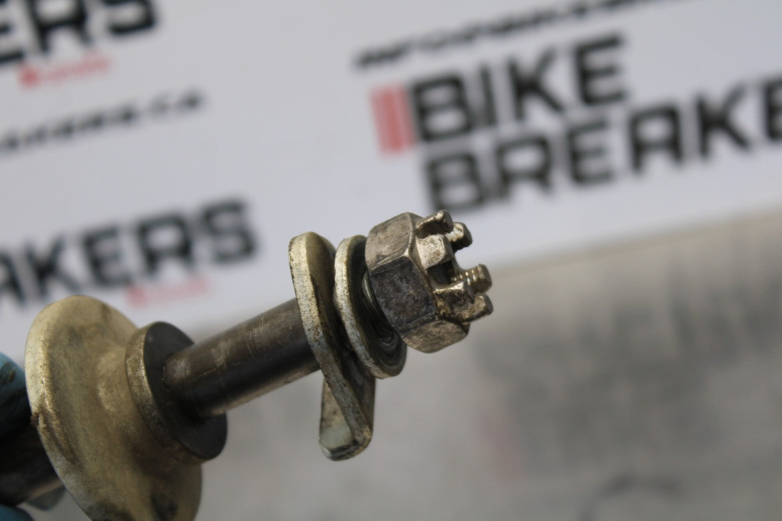 08-18 KAWASAKI KLR650 REAR AXLE BACK WHEEL RIM PIVOT BOLT AXEL BB183