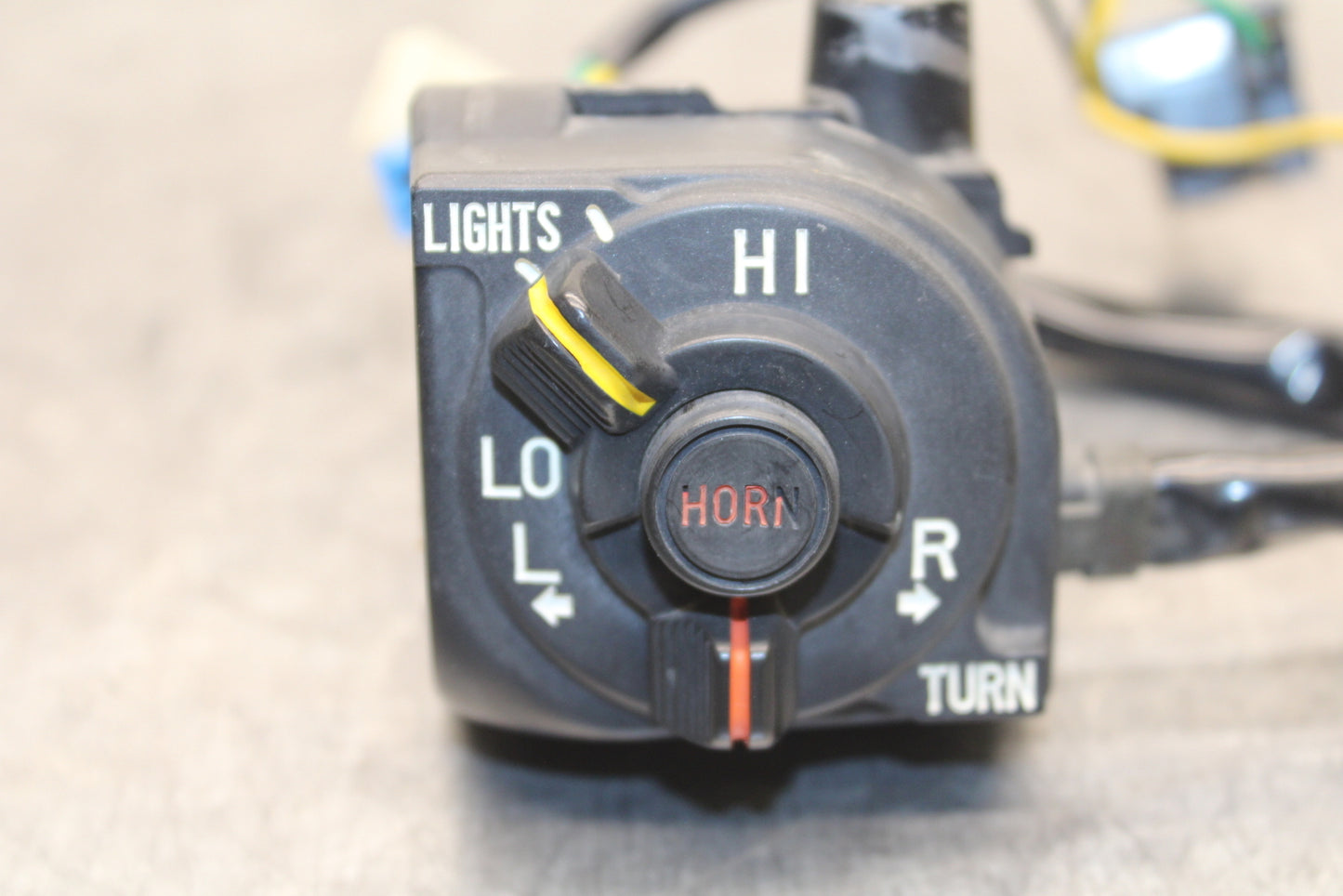 83-85 YAMAHA RIVA 180 XC180 LEFT HANDLE SWITCHES HORN SIGNALS SWITCH BB109
