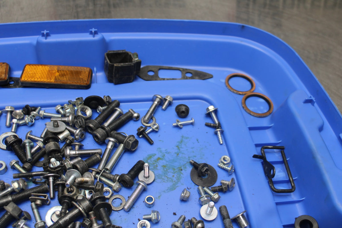 17-18 YAMAHA YZF R3 MOUNTING BOLTS HARDWARE MOTOR SCREWS BB788