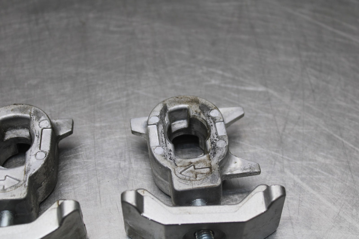 23-24 YAMAHA MT-07 SWINGARM CHAIN TENSIONER ADJUSTMENT BRACKETS  BB927