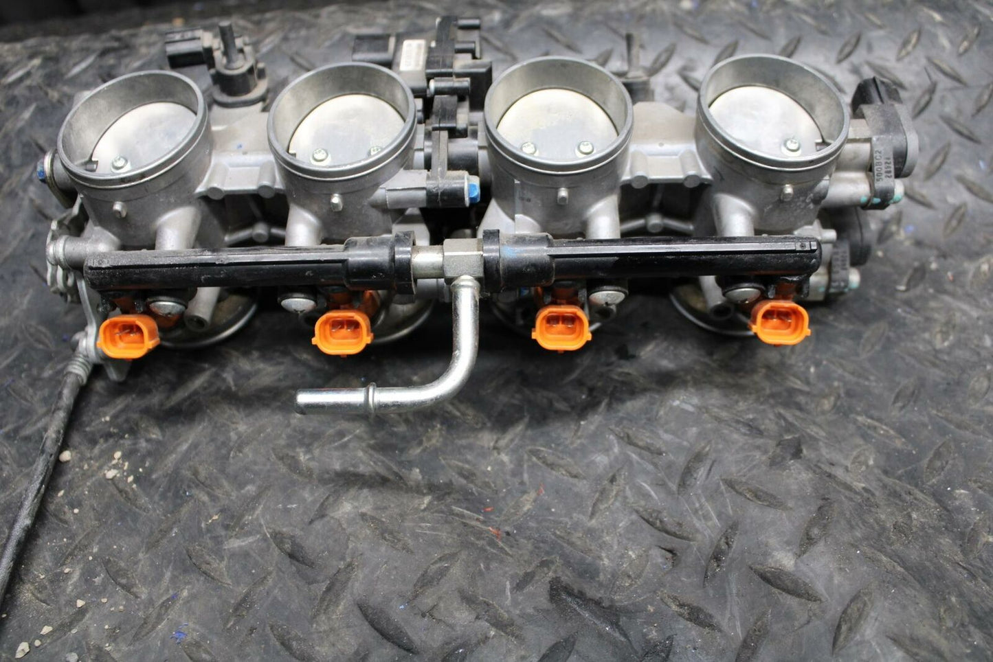 13-18 KAWASAKI NINJA ZX6R MAIN FUEL INJECTORS / THROTTLE BODIES BB203