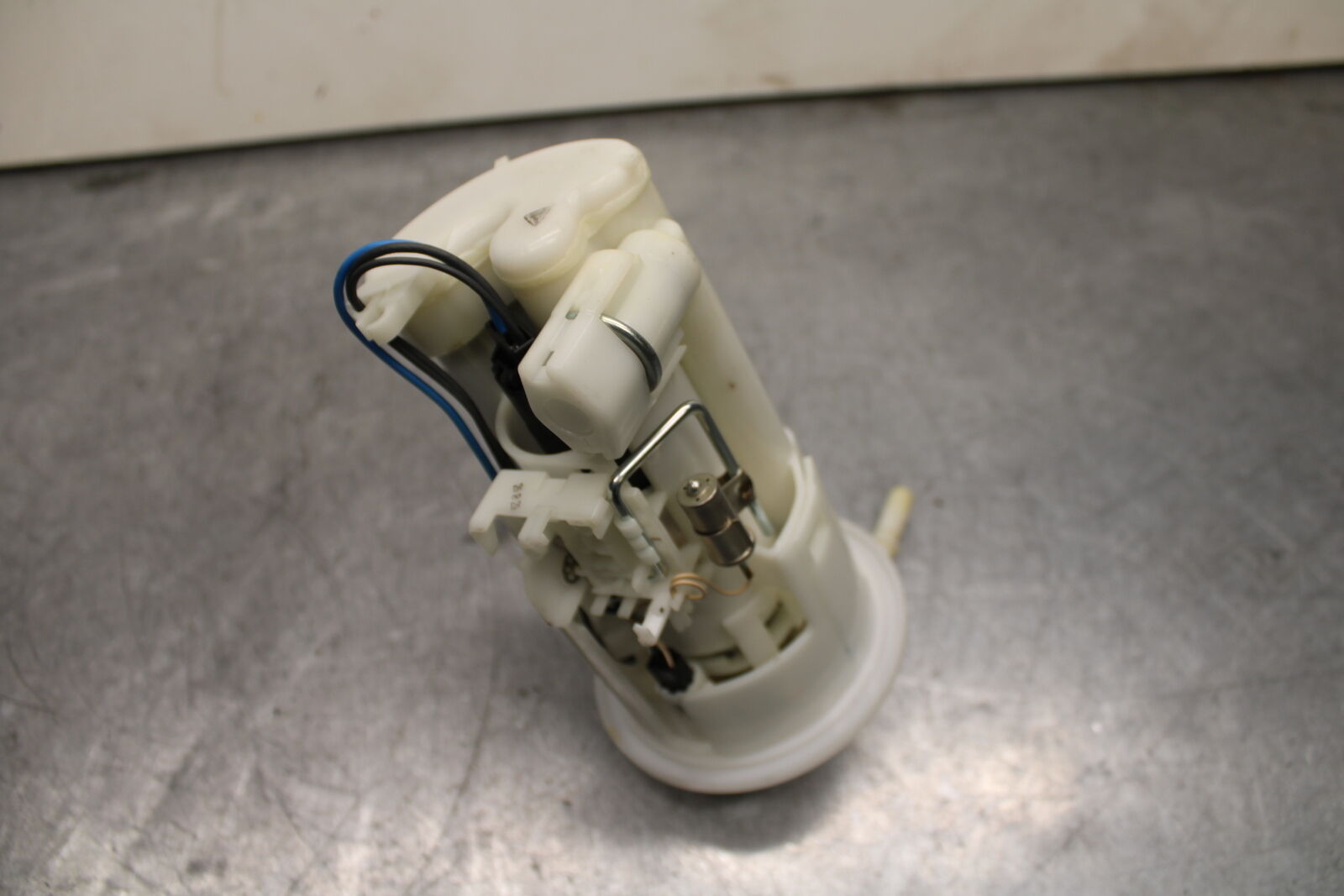 09-14 YAMAHA YZF R1 FUEL PUMP GAS PETROL SENDER UNIT 14B-13907-20-00 BB118