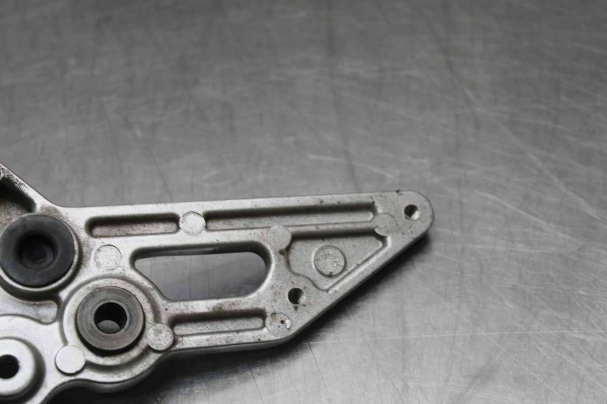 14-17 YAMAHA FZ07 LEFT REARSET REAR SET DRIVER FOOT PEG BRACKET MOUNT BB843
