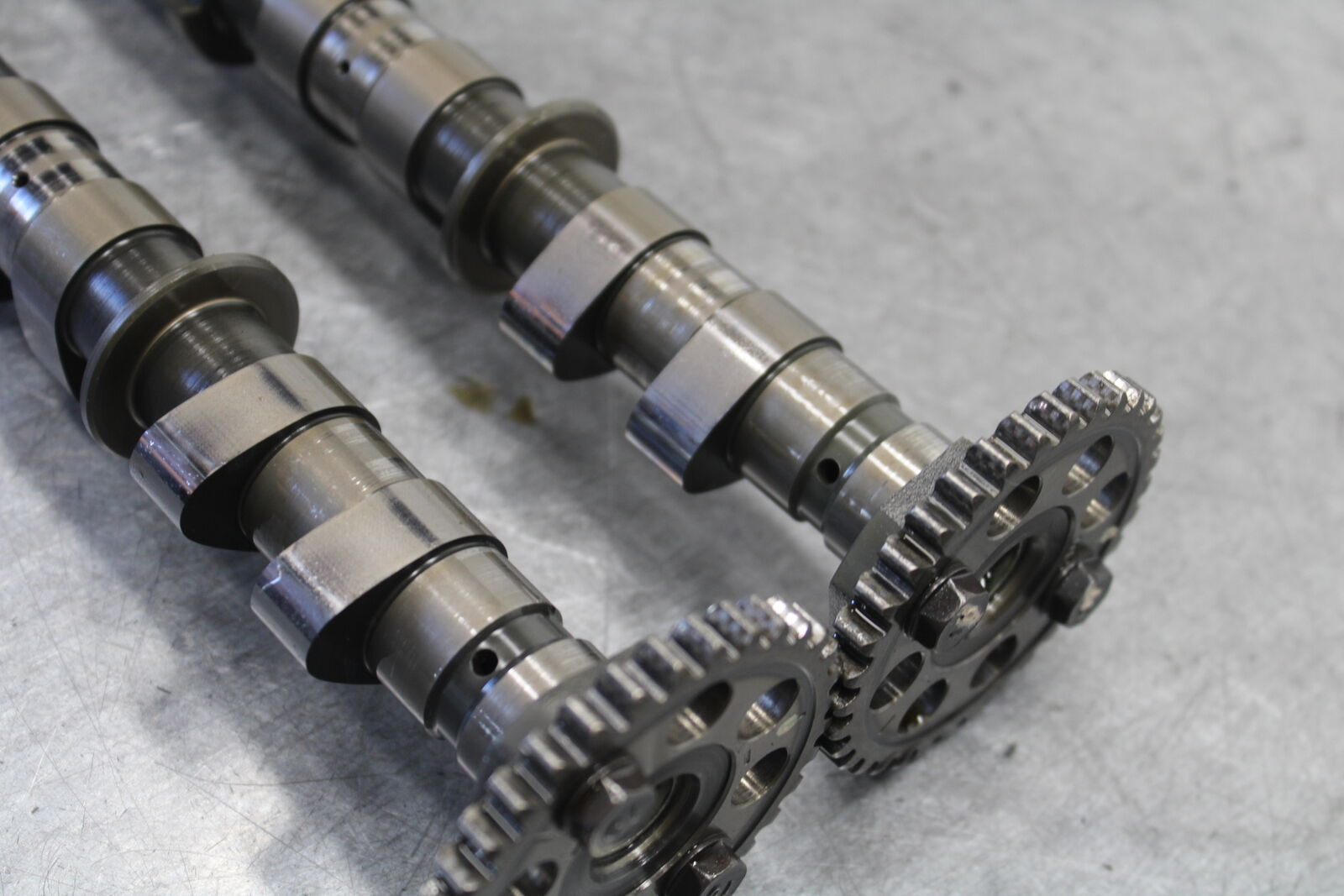 08-09 YAMAHA YZF R6S CAMSHAFT CAMS SHAFTS  5SL-12170-00-00 5SL-12180-00-00 BB690