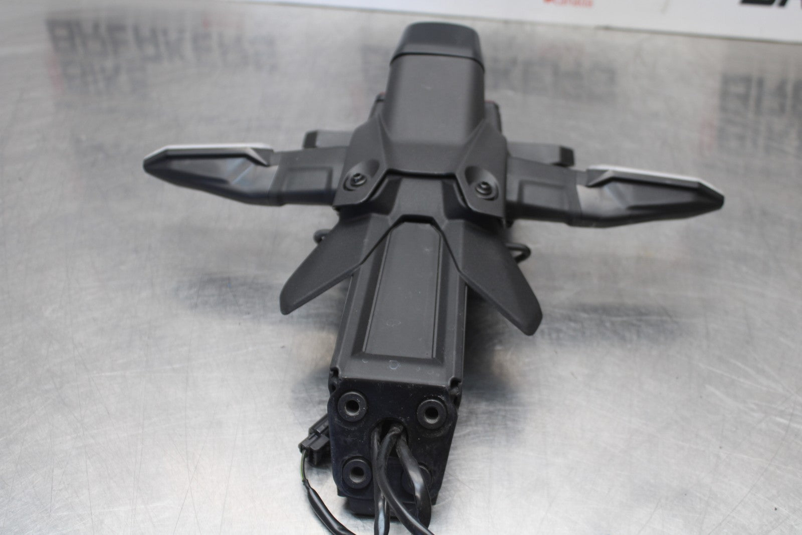 24-25 KAWASAKI NINJA ZX4R REAR BACK FENDER MUD GUARD/ LIGHTS SIGNALS  BB610