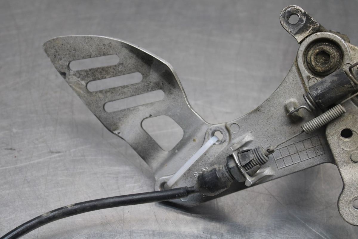 08-09 SUZUKI GSXR750 RIGHT LEFT REARSETS REAR SET DRIVER FOOT PEGS BB854