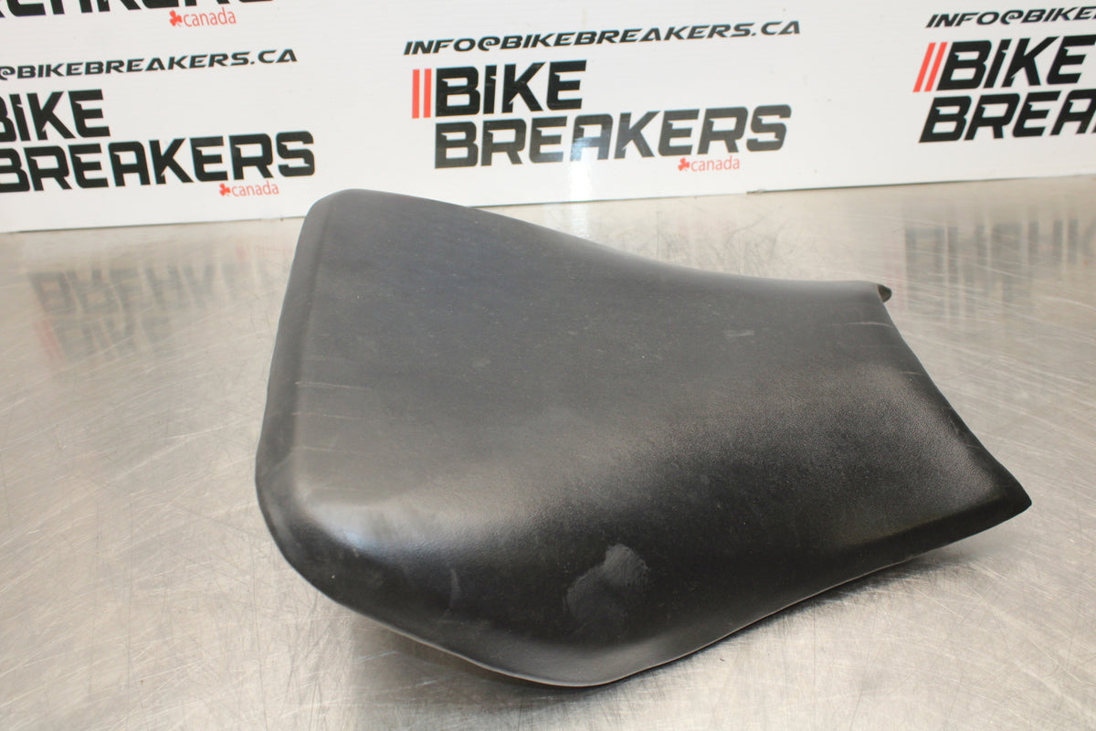 06-07 HONDA CBR1000RR FRONT DRIVERS SEAT PAD SADDLE PILLION BB166