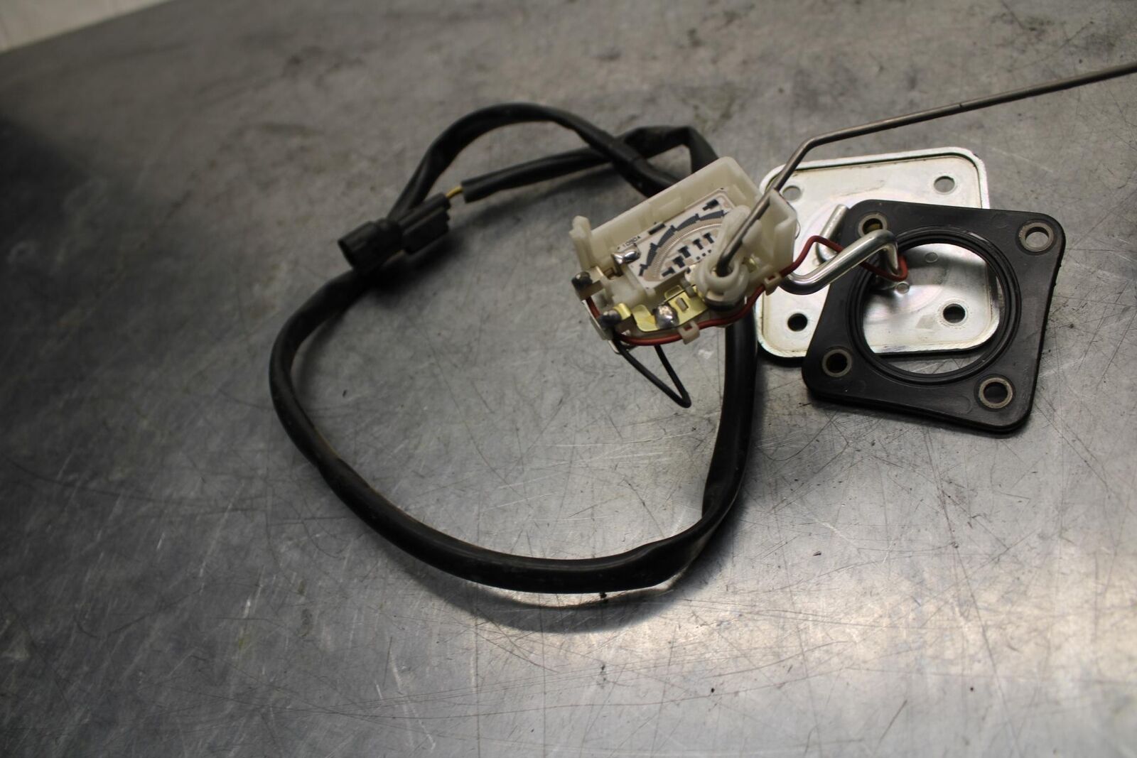  08-09 KAWASAKI NINJA ZX14R FLOAT GAS FUEL PETROL LEVEL SENDING UNIT BB73