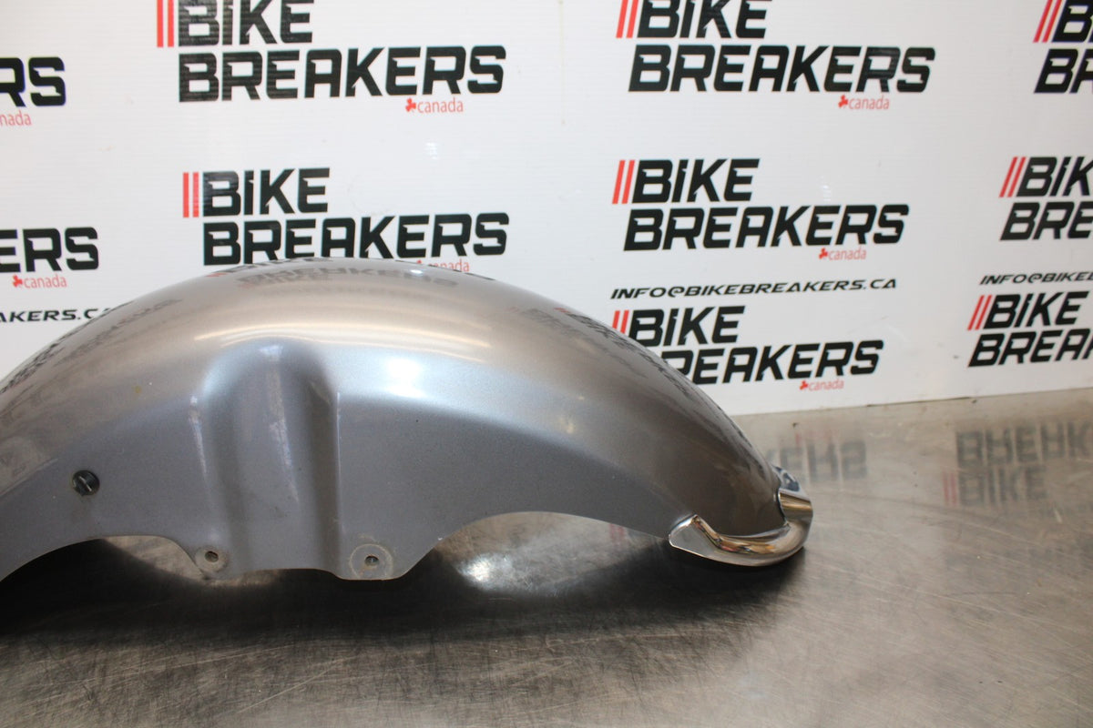 05 TRIUMPH ROCKET III FRONT WHEEL FENDER BB186