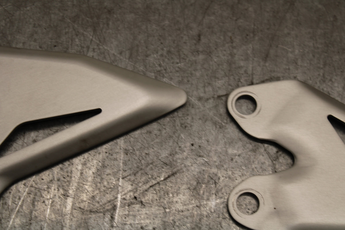 18-23 KAWASAKI NINJA 400 REARSET REAR SET HEEL GUARD COVER BB660 