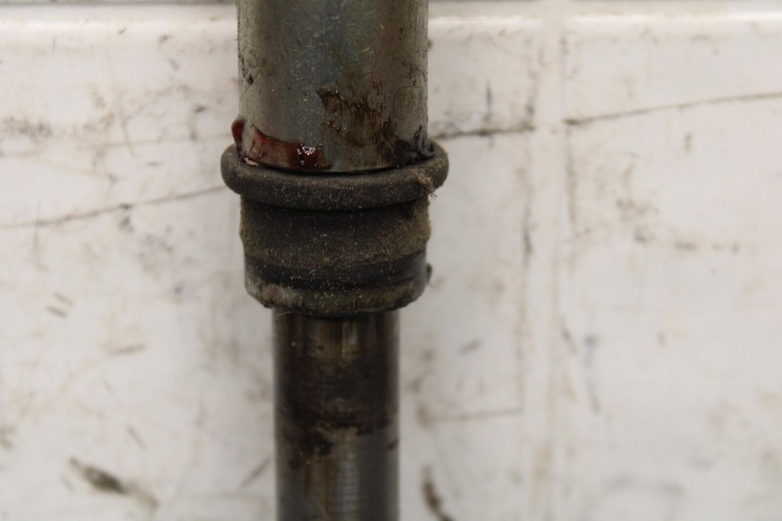 2005 Kawasaki Vulcan 1500 VN1500N REAR AXLE BACK WHEEL RIM PIVOT BOLT  BB576