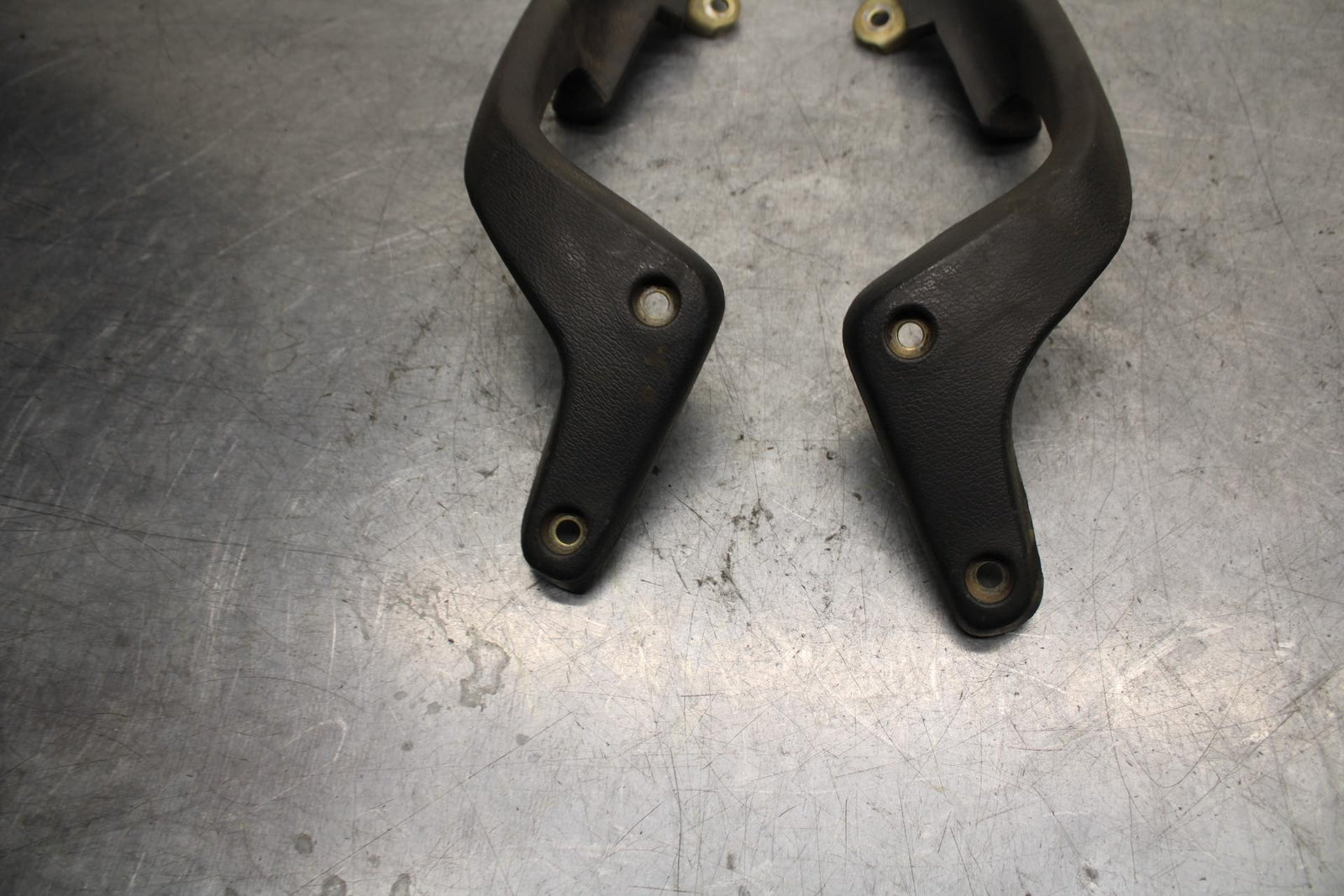 2001 Honda ST1100 PASSENGER REAR SEAT GRAB BAR HANDLE SET BB77