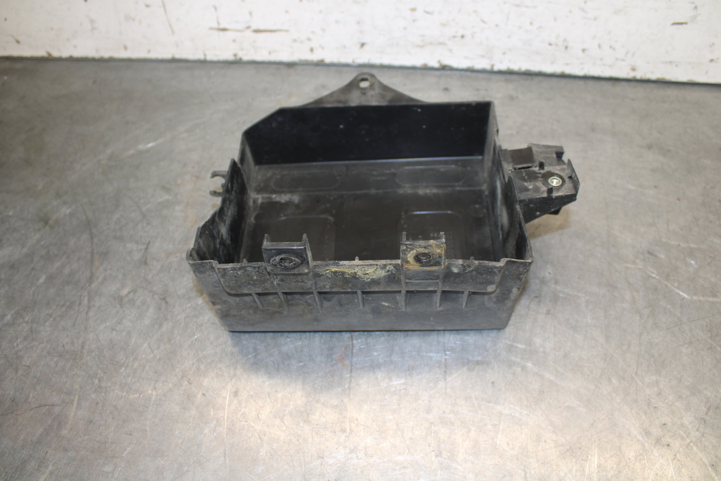 93-00 HONDA GOLDWING 1500 GL1500SE BATTERY TRAY BOX HOLDER BB700
