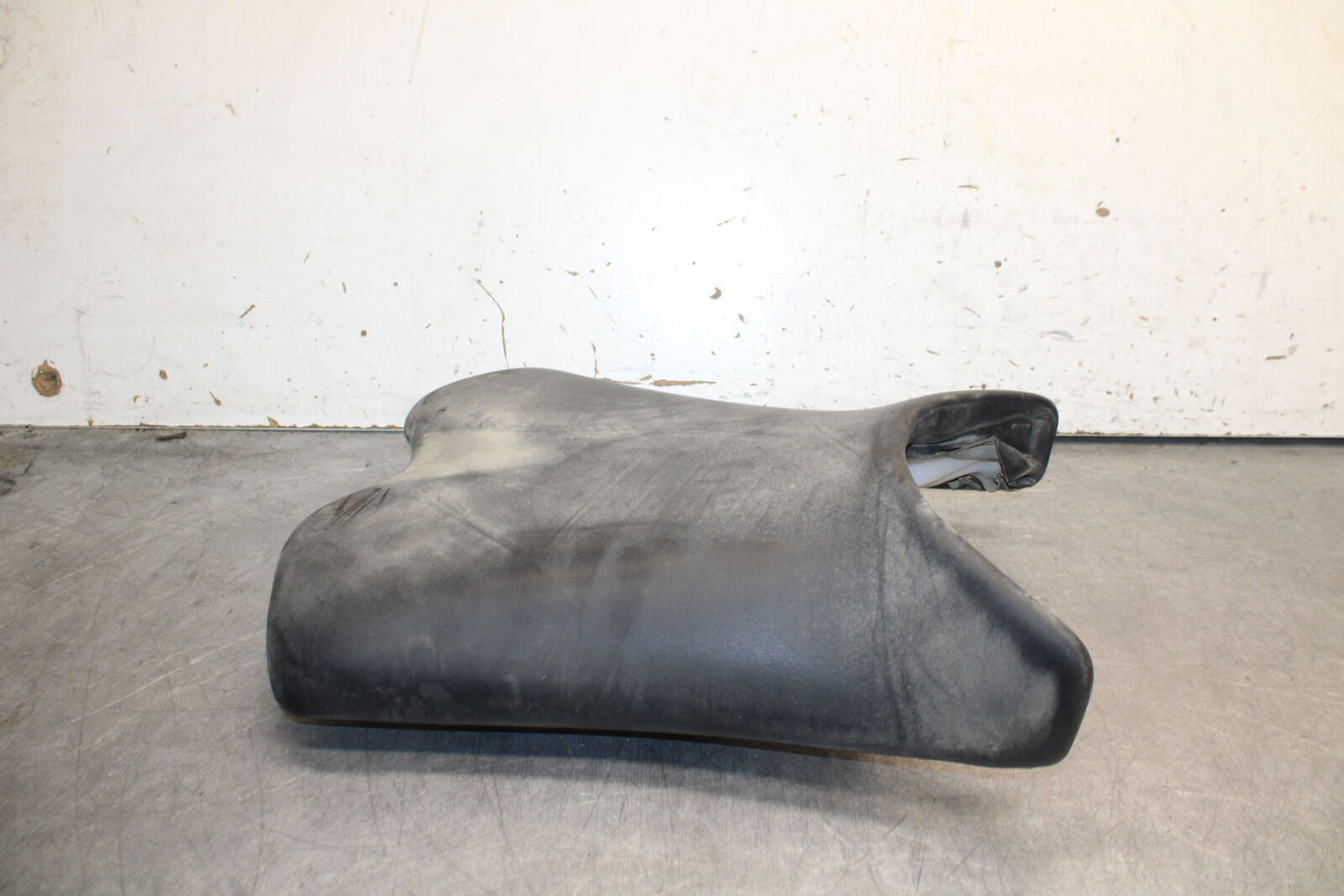 09-15 YAMAHA FZ6R FRONT DRIVERS SEAT PAD SADDLE PILLION  BB686