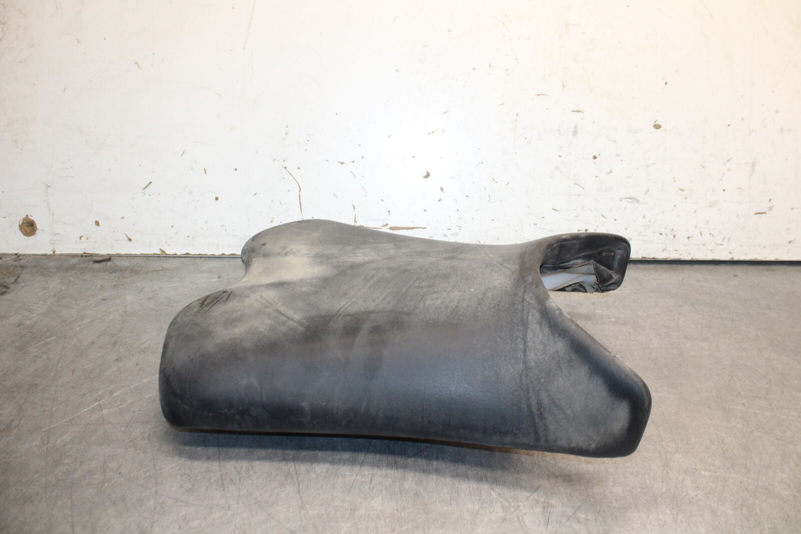 09-15 YAMAHA FZ6R FRONT DRIVERS SEAT PAD SADDLE PILLION  BB686