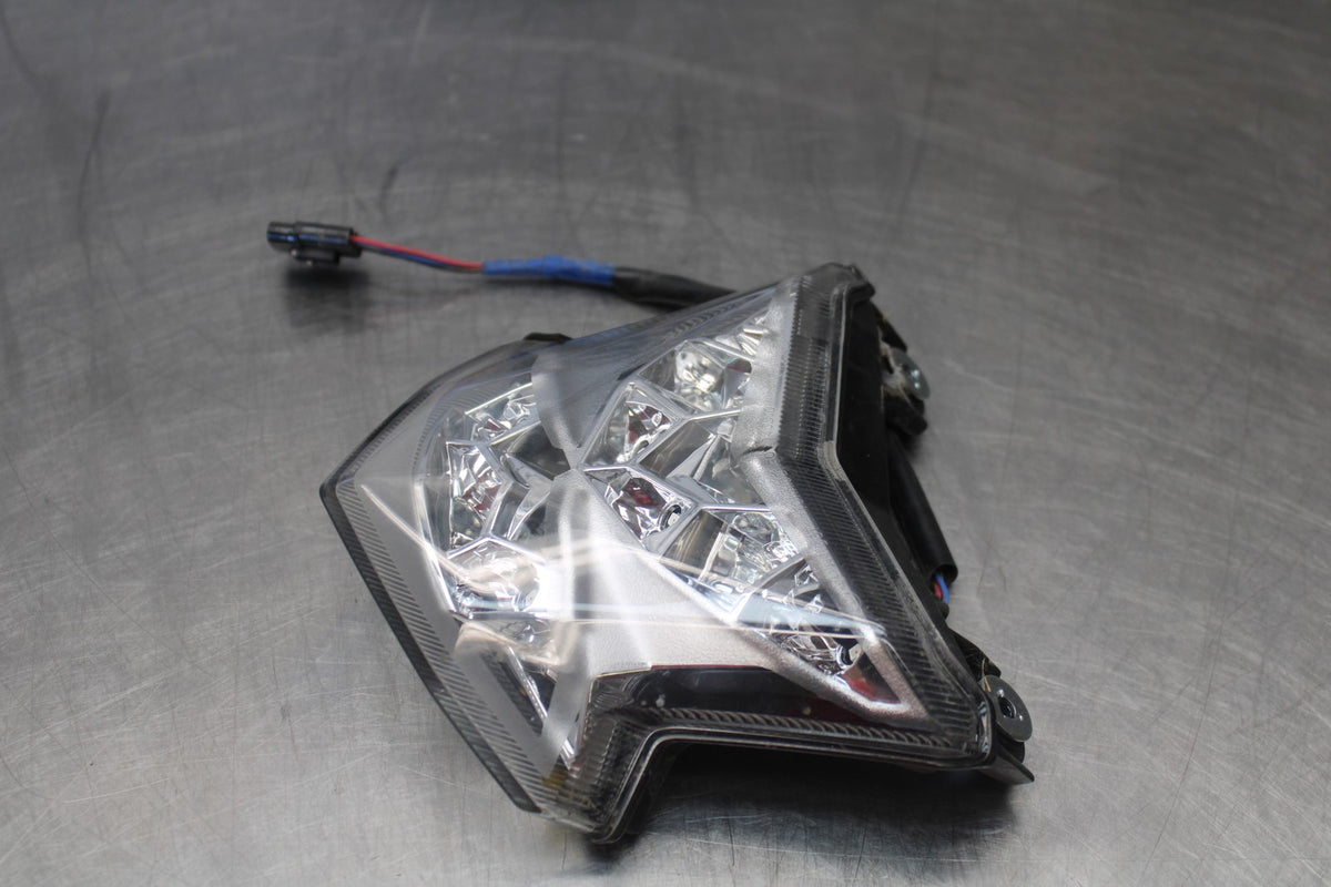 23 KAWASAKI NINJA 650 EX650 REAR TAIL TAILLIGHT BACK BRAKE LIGHT BB920