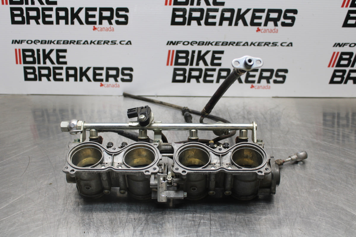 06-07 HONDA CBR1000RR MAIN FUEL INJECTORS / THROTTLE BODIES BB166