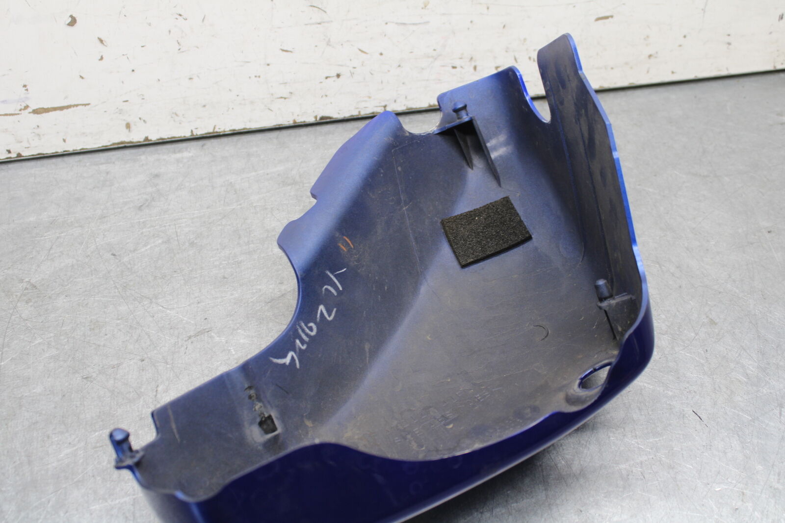 05-06 SUZUKI BOULEVARD M50 SIDE COVER PANEL COWL FAIRING 47231-41F00 BB671