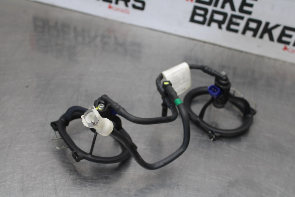 16 DUCATI 959 PANIGALE SECONDARY FUEL INJECTORS TOP AIRBOX GAS RAIL BB912