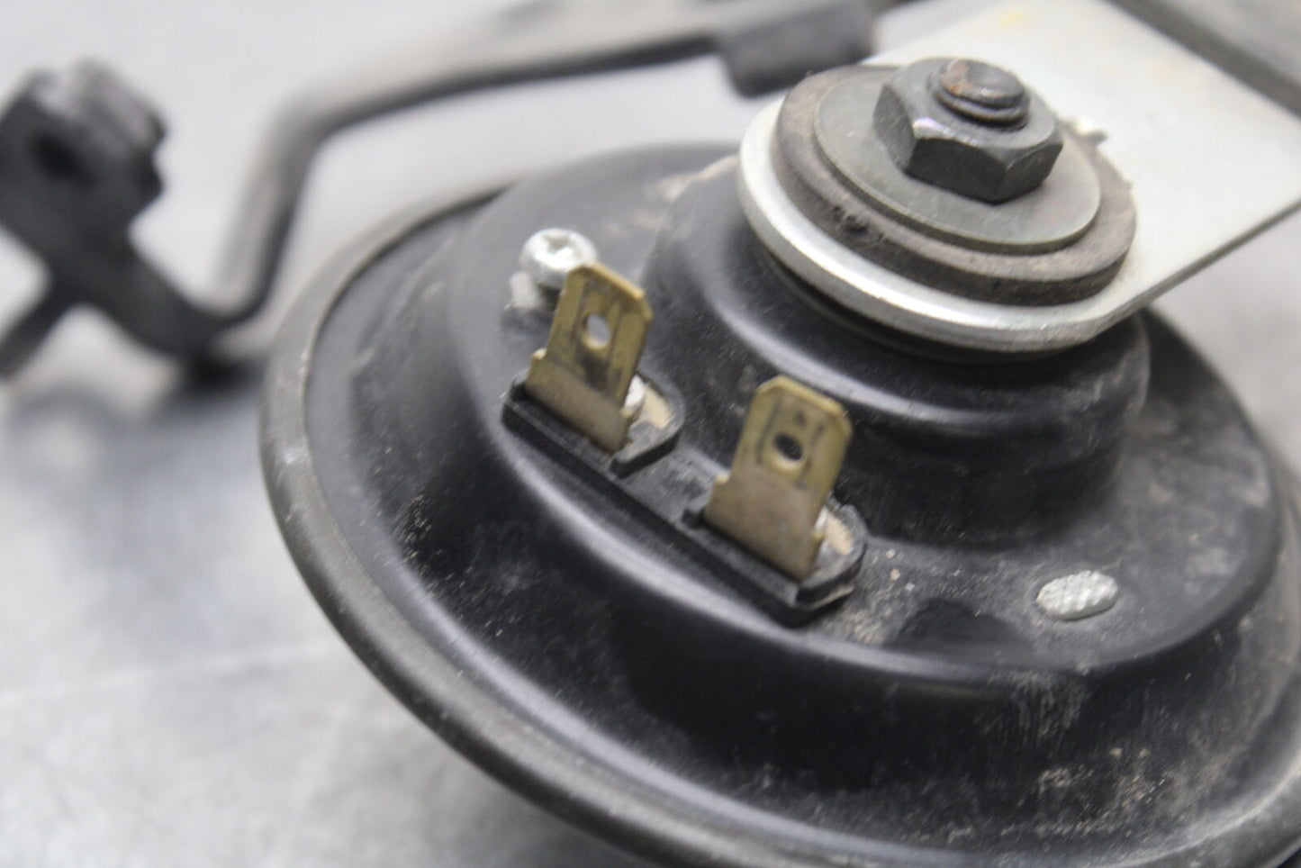 07-08 YAMAHA YZF R1 HORN SIGNAL BB675