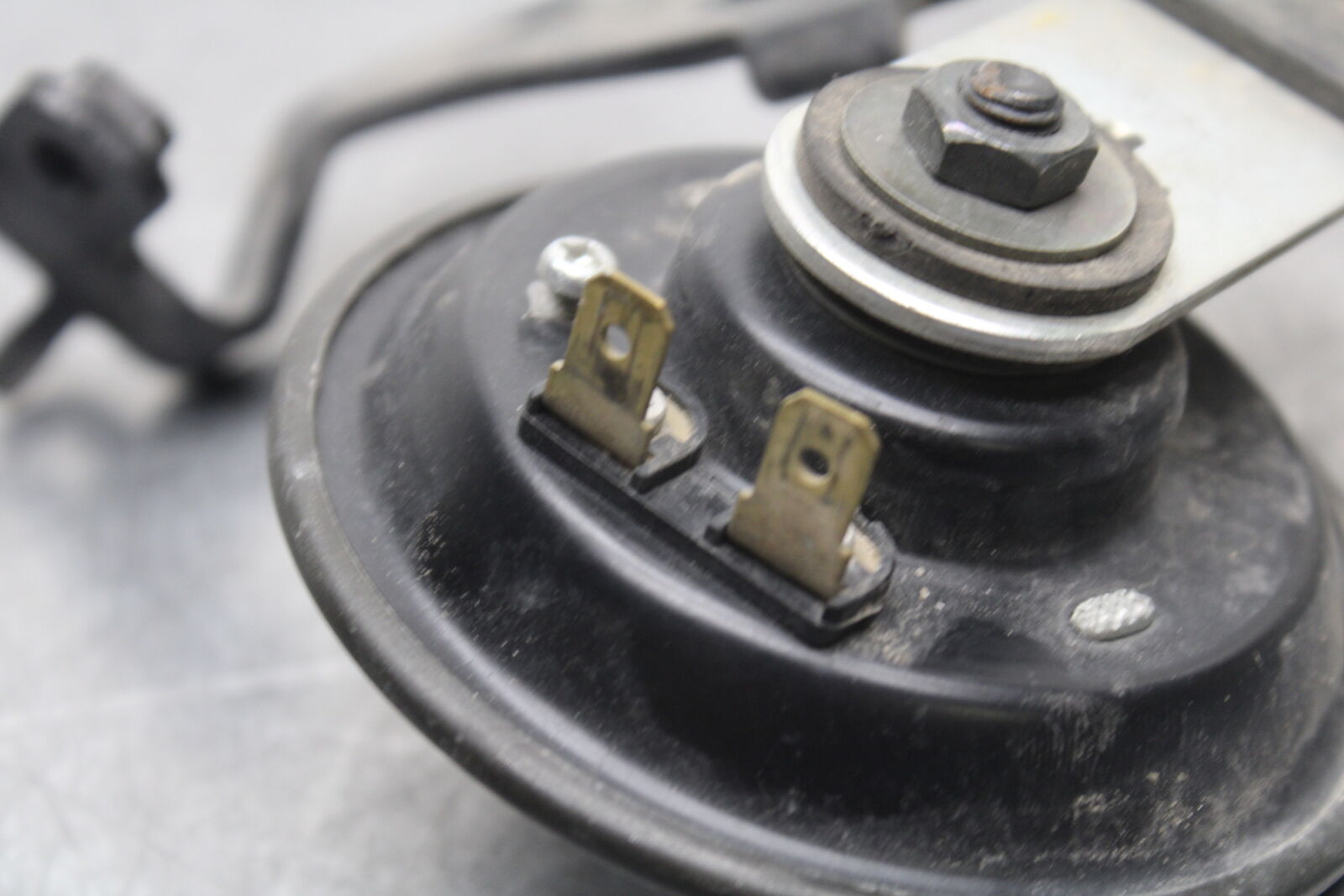 07-08 YAMAHA YZF R1 HORN SIGNAL BB675