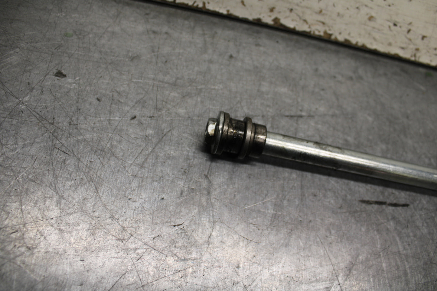 24 KAWASAKI NINJA 500 ABS FRONT WHEEL RIM AXLE PIVOT BOLT BB744