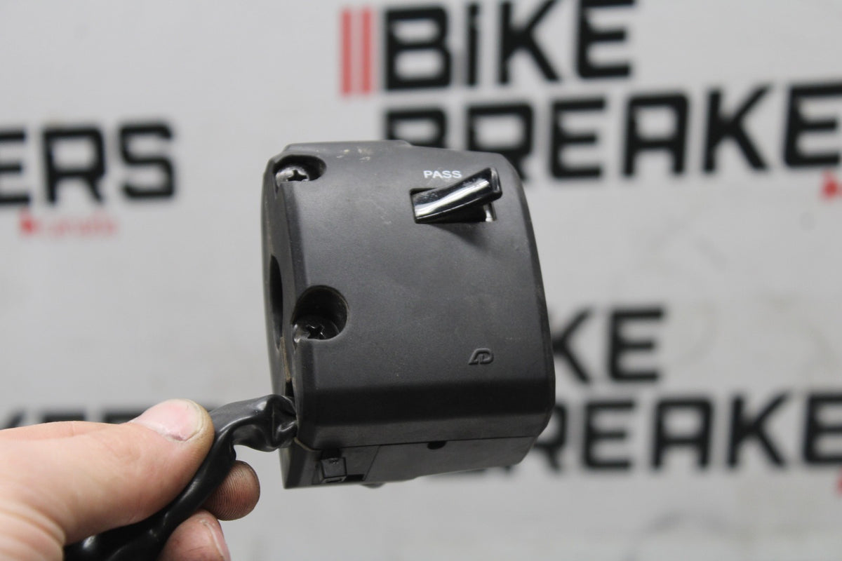 24-25 KAWASAKI NINJA ZX6R LEFT CLIP ON HANDLE HORN SIGNALS SWITCHES BB939