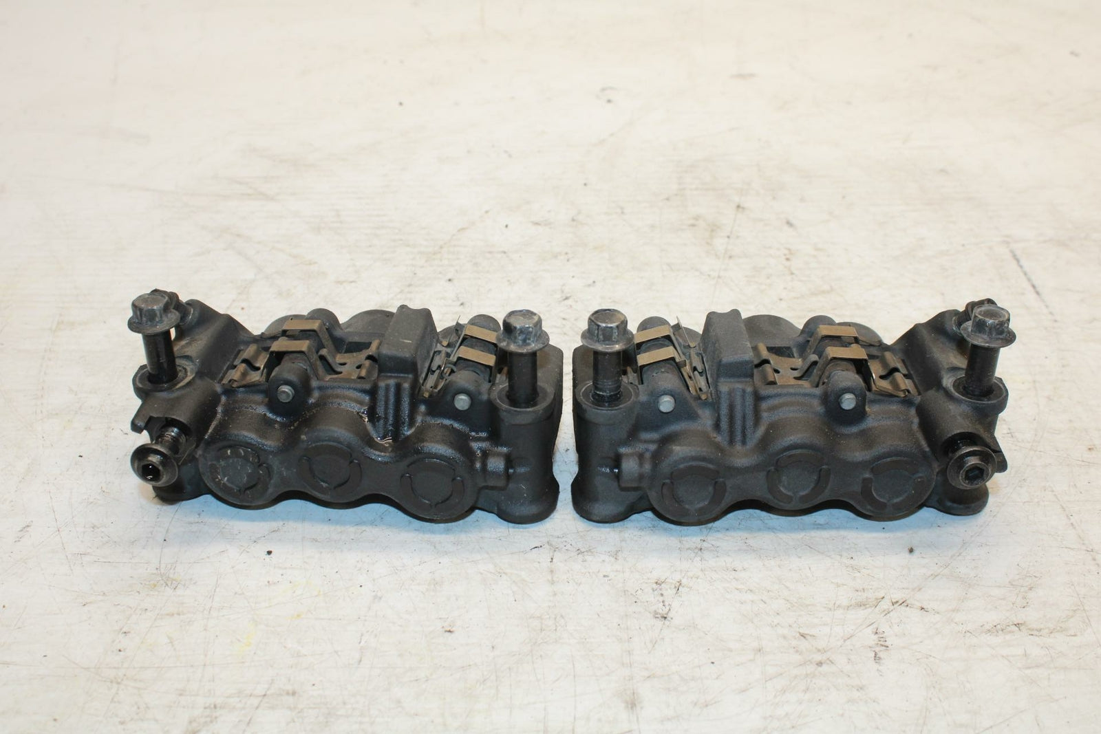 09-14 YAMAHA YZF R1 RIGHT LEFT FRONT BRAKE CALIPER SET PAIR CALIPERS BB286