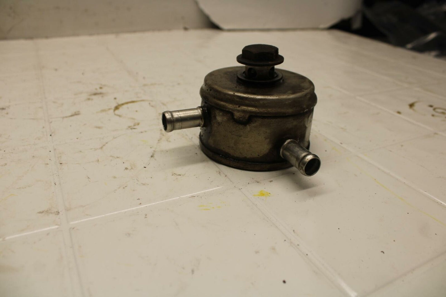08-16 YAMAHA YZF R6 ENGINE MOTOR OIL COOLER  BB406