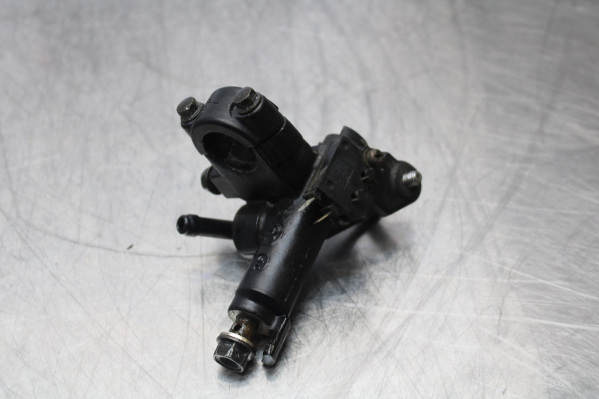 98-05 HONDA SUPER HAWK 1000 VTR1000F FRONT BRAKE MASTER CYLINDER BB152