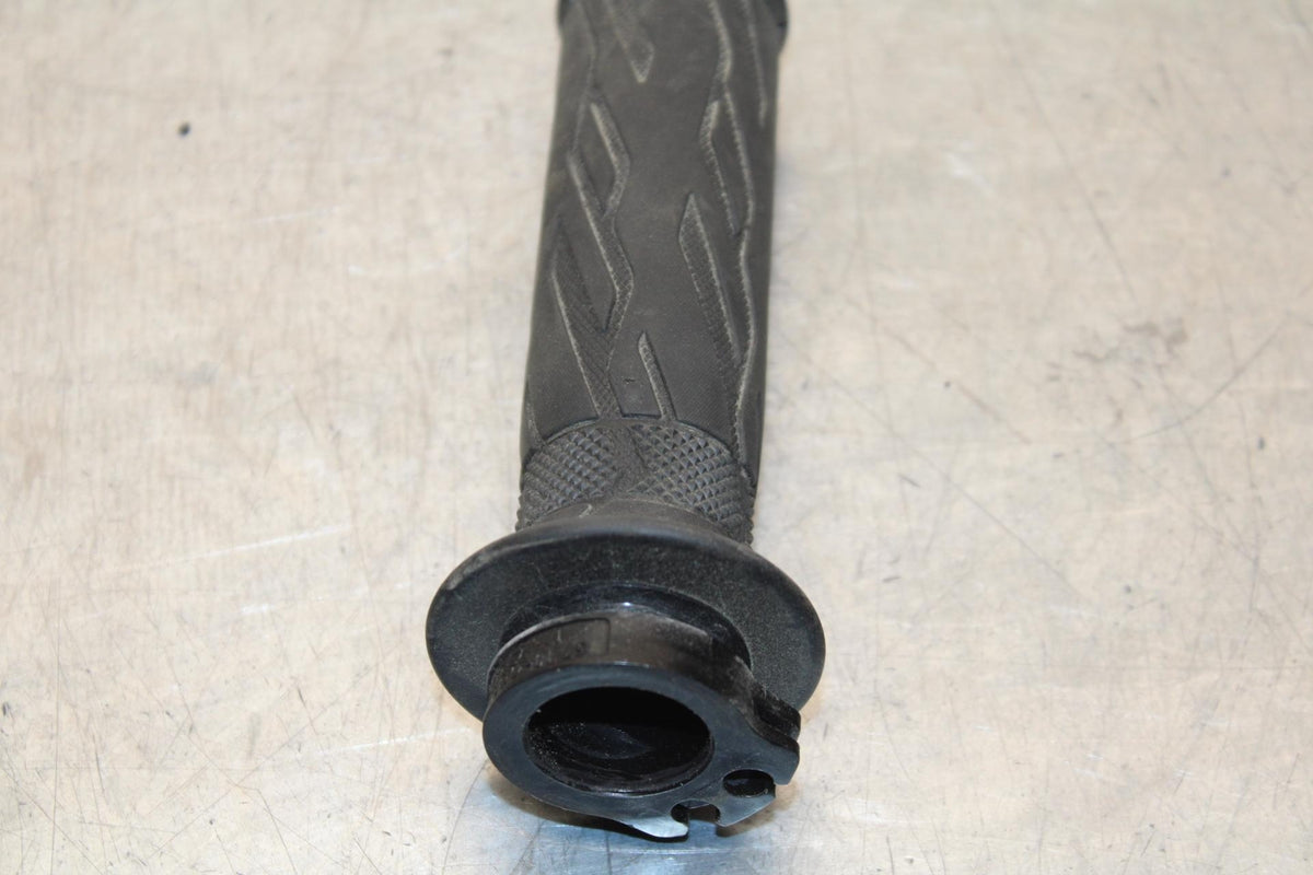 2015 Suzuki GSXR750 RIGHT THROTTLE GRIP BB595