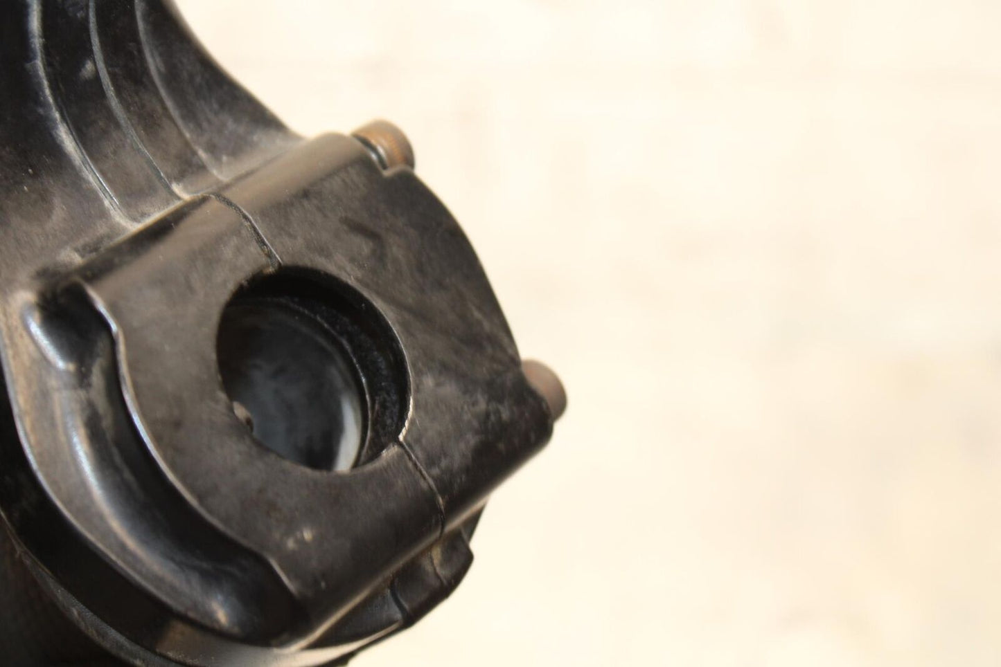 2000 Kawasaki Ninja ZX12R ZX1200A THROTTLE CABLE LINE HOUSING GUIDE BB565