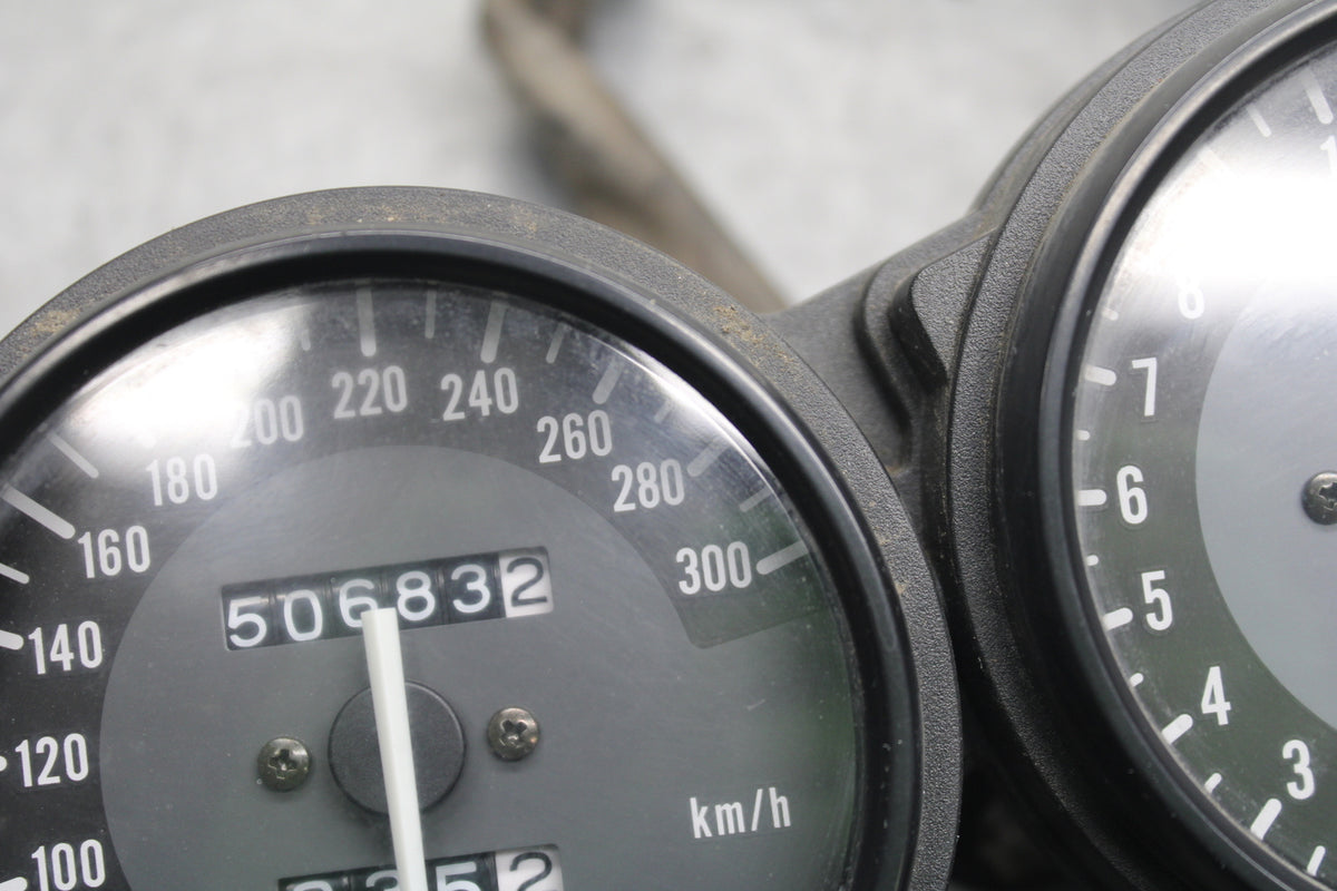 96-07 YAMAHA YZF600R SPEEDO TACH GAUGES CLUSTER SPEEDOMETER TACHOMETER  BB746