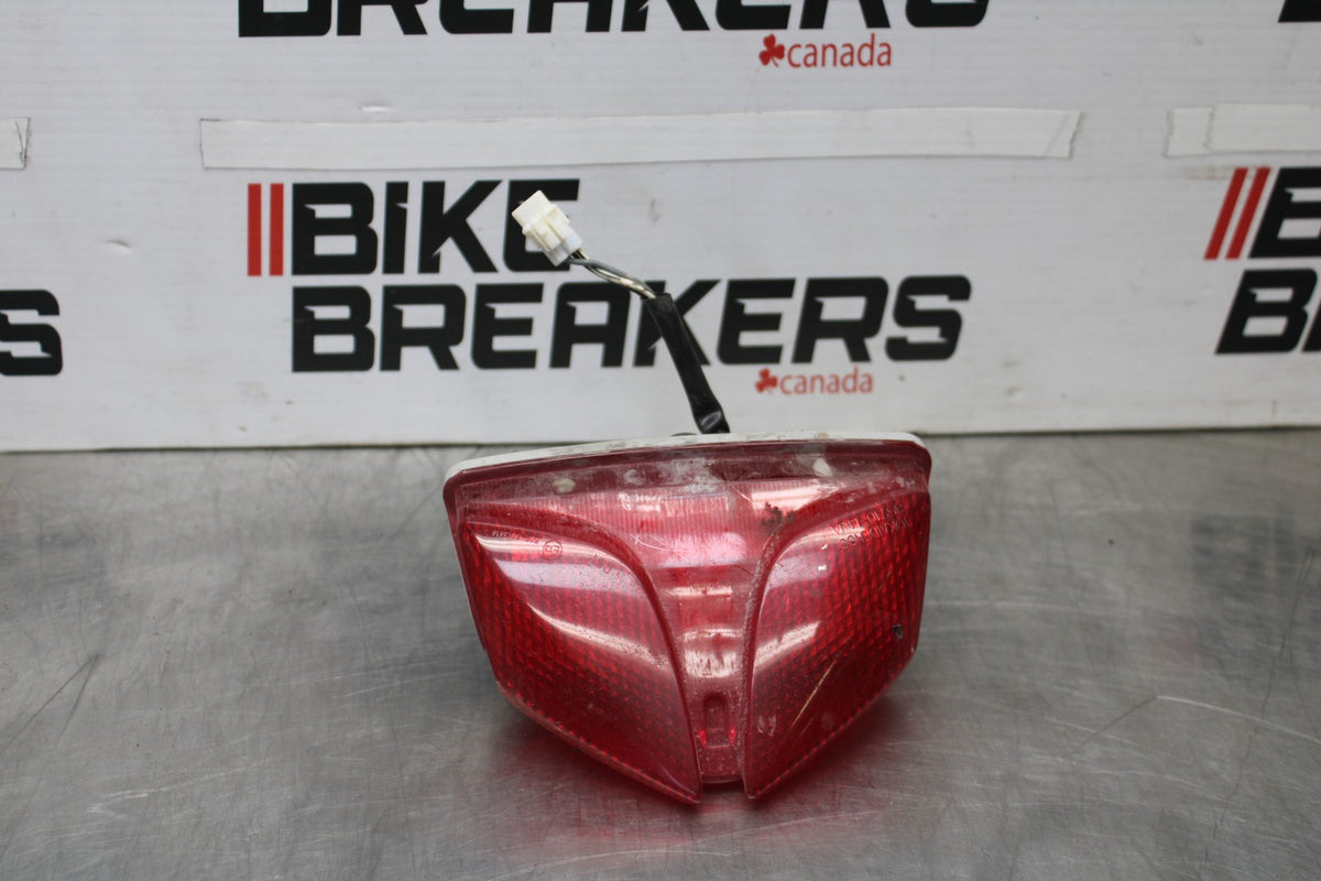 11-26 SUZUKI GSXR750 REAR TAIL TAILLIGHT BACK BRAKE LIGHT BB900
