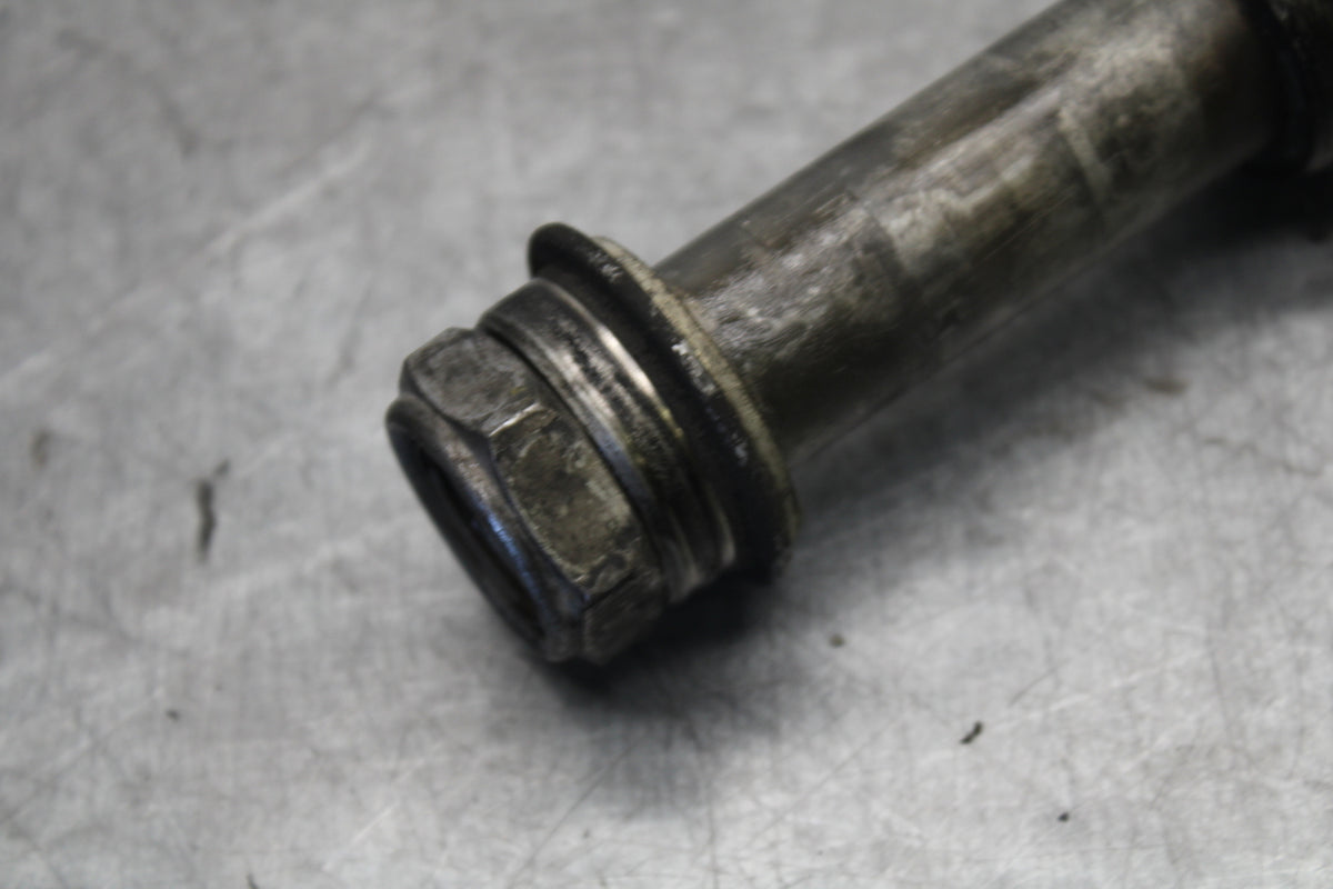 05-06 HONDA CBR600RR REAR AXLE BACK WHEEL RIM BOLT AXEL 42301-MEE-D00  BB689