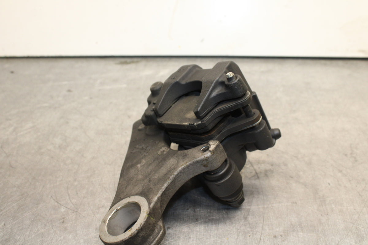 09-14 YAMAHA YZF R1 REAR BACK BRAKE CALIPER W MOUNT BRACKET BB119