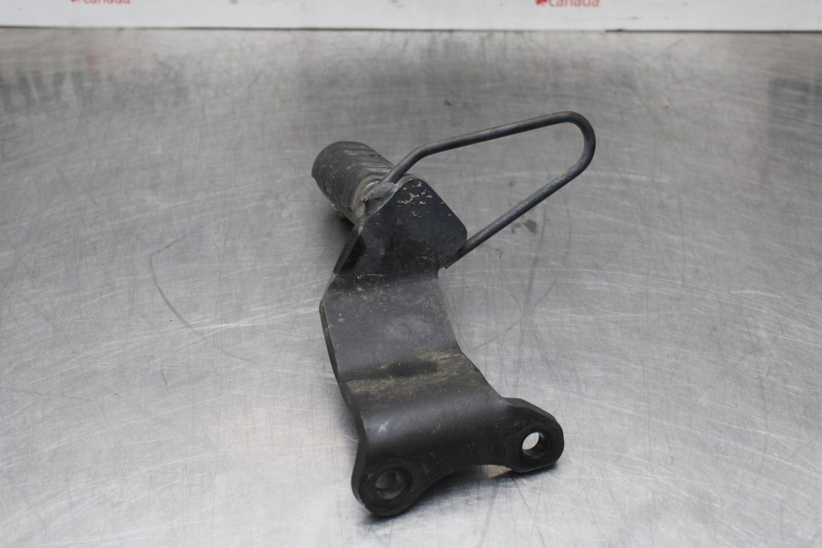 09 HONDA SHADOW 750 VT750 C2 RIGHT FRONT FOOT REST PEG STEP BB809