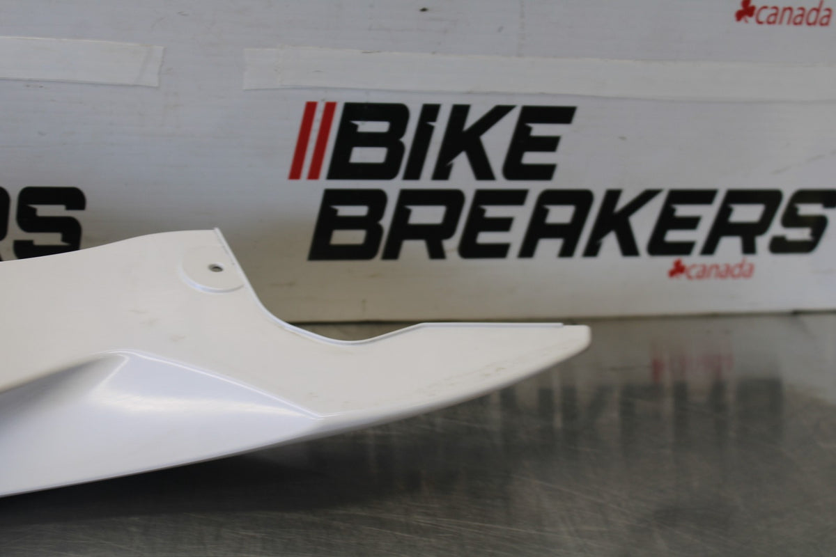 11-25 SUZUKI GSXR 600  RIGHT REAR BACK TAIL FAIRING COWL SHROUD BB882