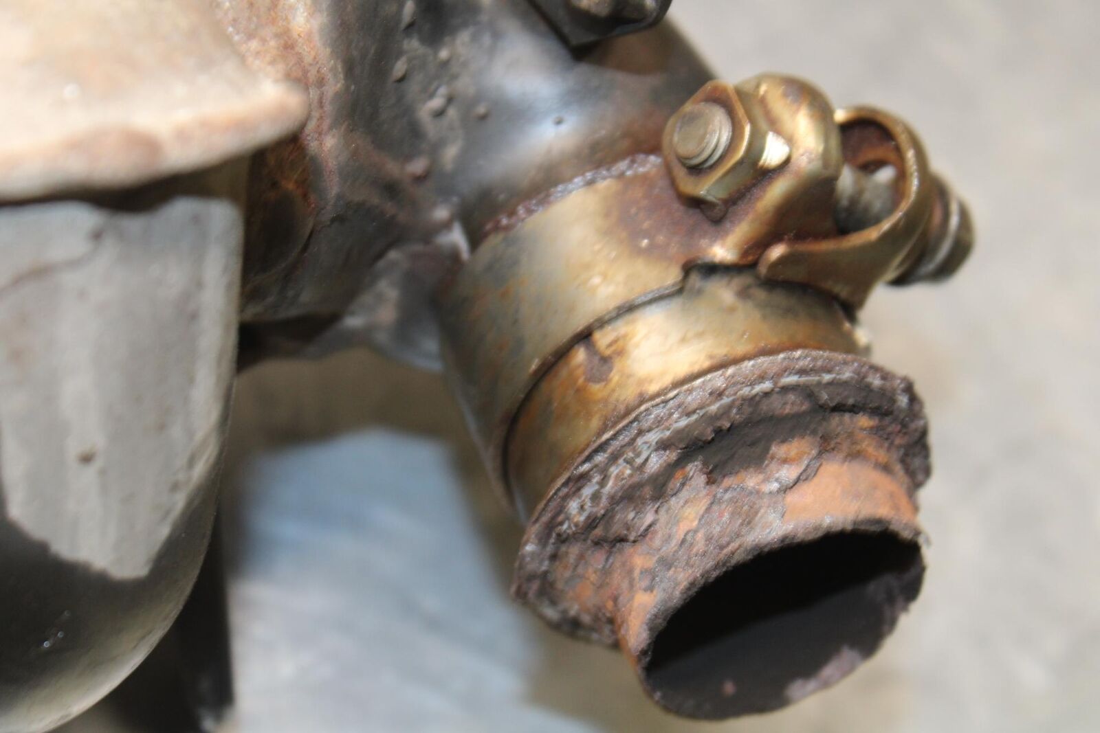1985 Honda Shadow 500 VT500C EXHAUST HEADERS PIPES COLLECTOR BB615