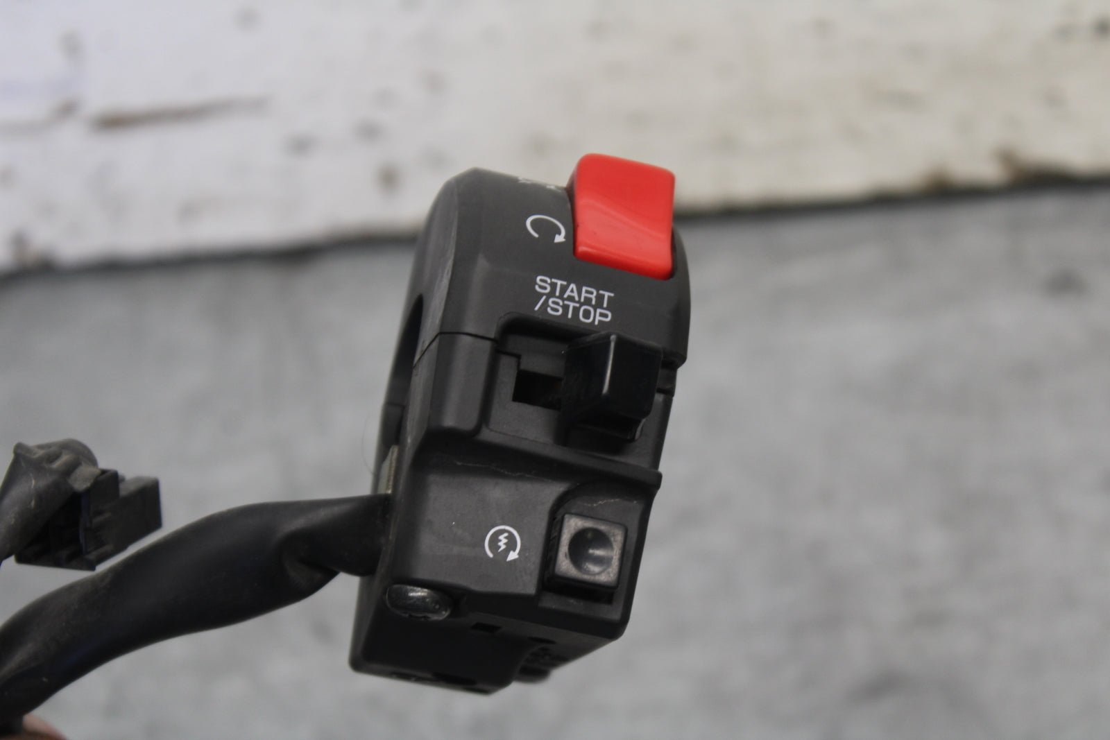 09-12 KAWASAKI NINJA ZX6R RIGHT CLIP ON HANDLE KILL OFF START SWITCH  BB698