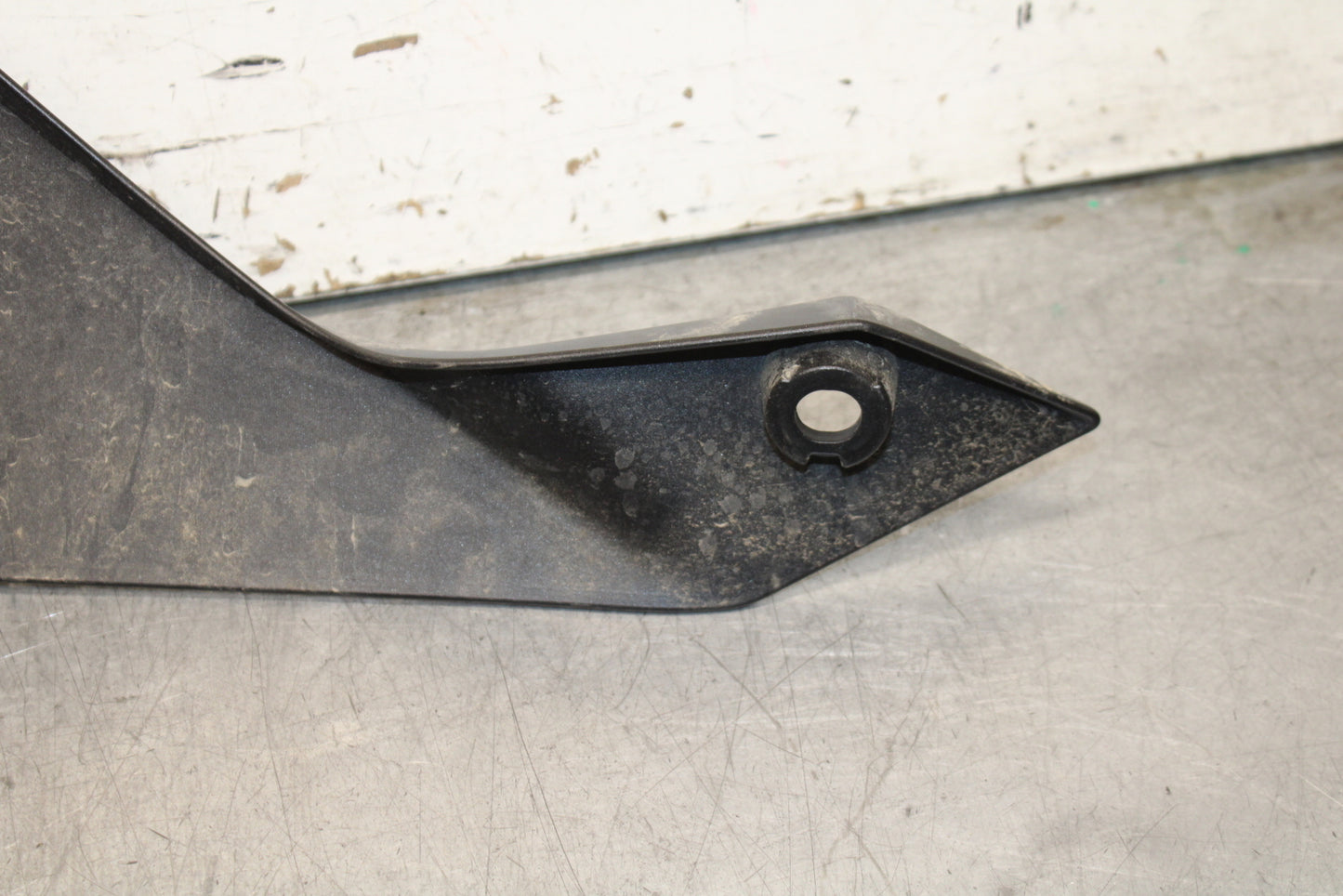 24 KAWASAKI NINJA 500 ABS RIGHT LOWER BOTTOM BELLY SIDE FAIRING COWL  BB730