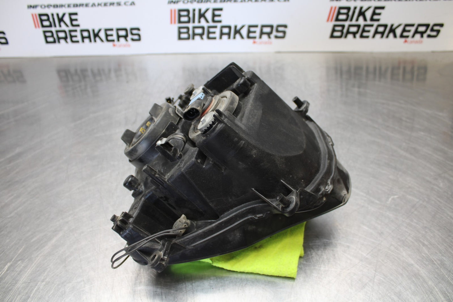 06-07 SUZUKI GSXR 600 FRONT HEADLIGHT HEAD LIGHT LAMP BB170